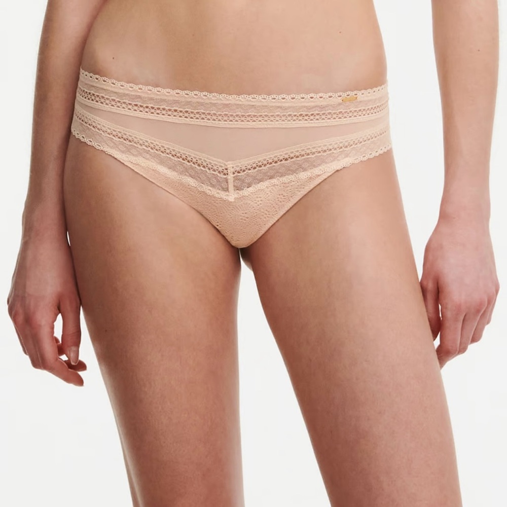 Chantelle Festivité Lace Cheeky Bikini - Nude Blush BNWT size medium